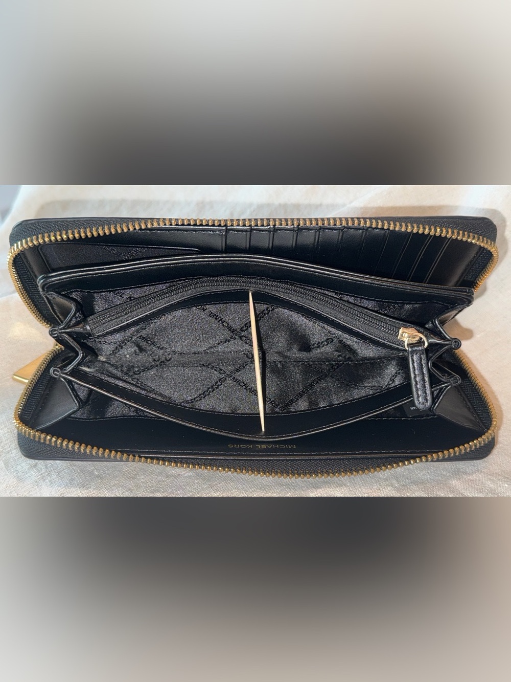 Michael Kors Black Saffiano Leather Zip Around Wristlet Wallet - Picture 13 of 14